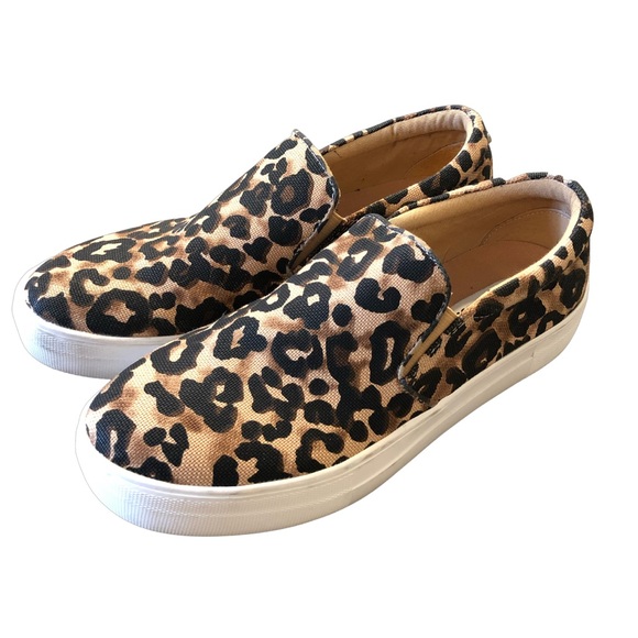 Steve Madden Shoes - ✨FLASH SALE✨ Steve Madden Gills Platform Cheetah Print Loafers
Size 9